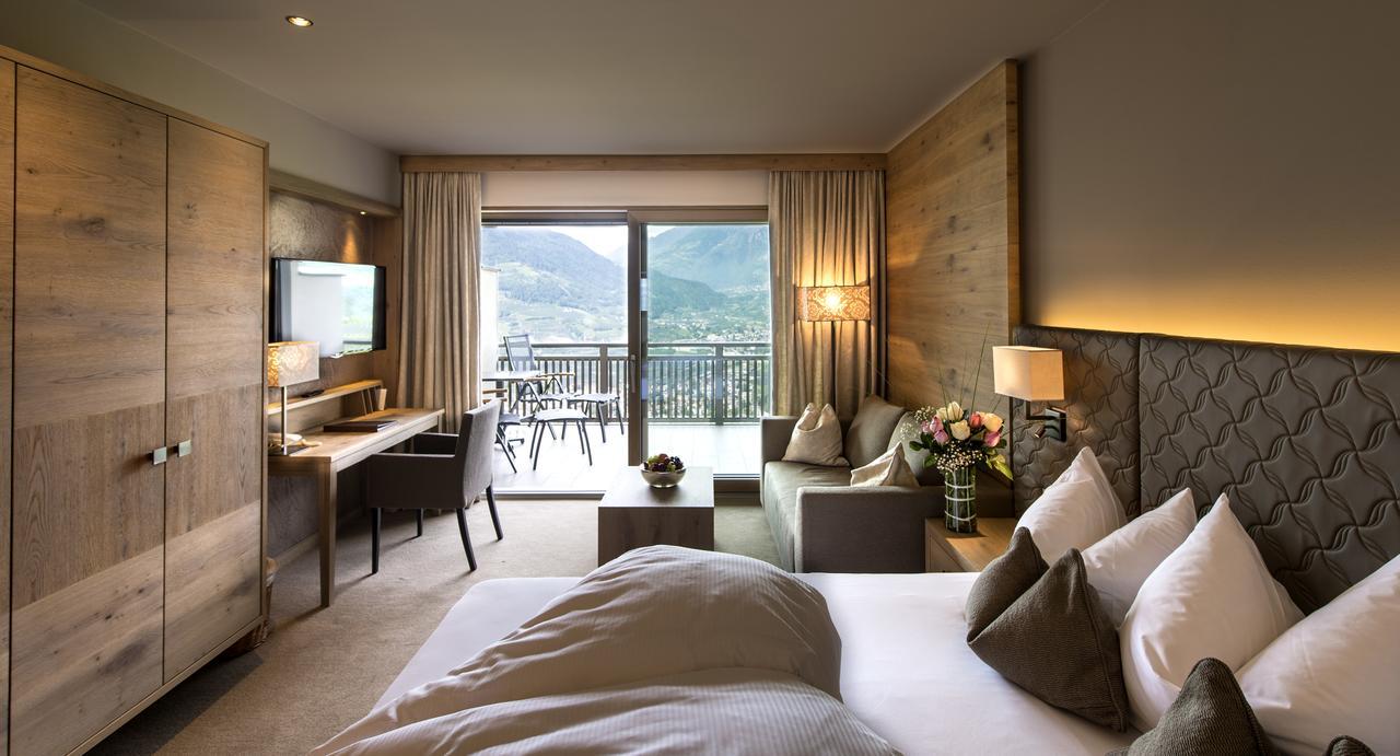 Hotel Sonnbichl Tirolo Exterior photo